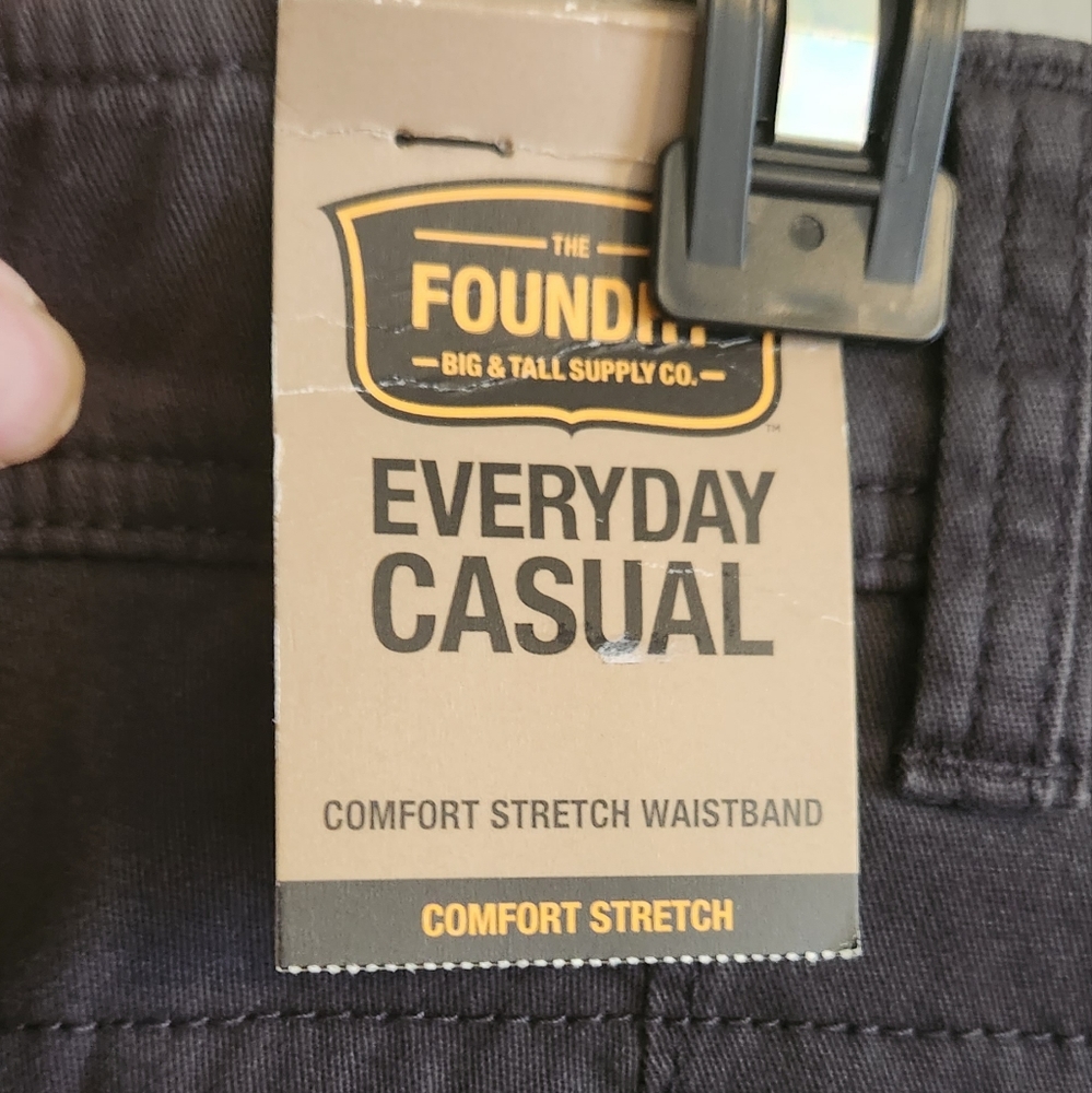 Mens new cargo shorts by The Foundry. NWT - Picture 4 of 4